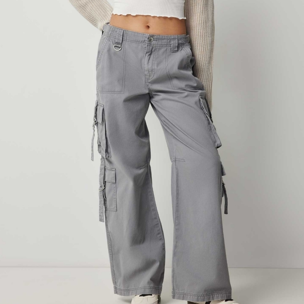 Gray Cargo Pants Size 3 / 26